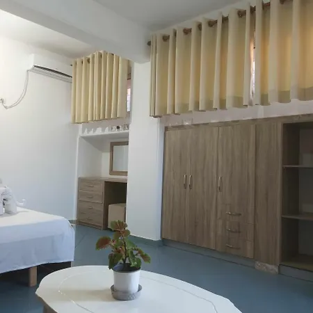 Pensión Sunset Himarë