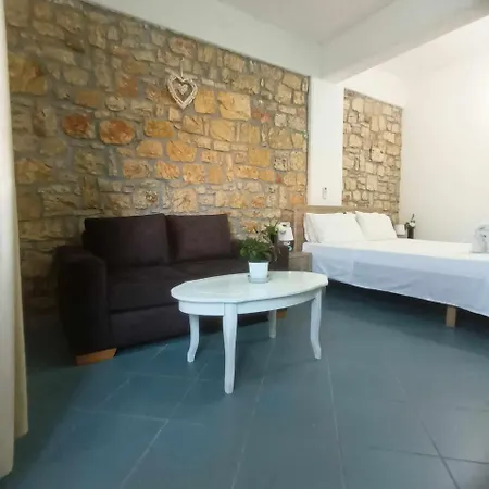 Pensión Sunset Himarë