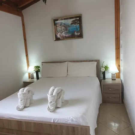 Pensión Sunset Himarë