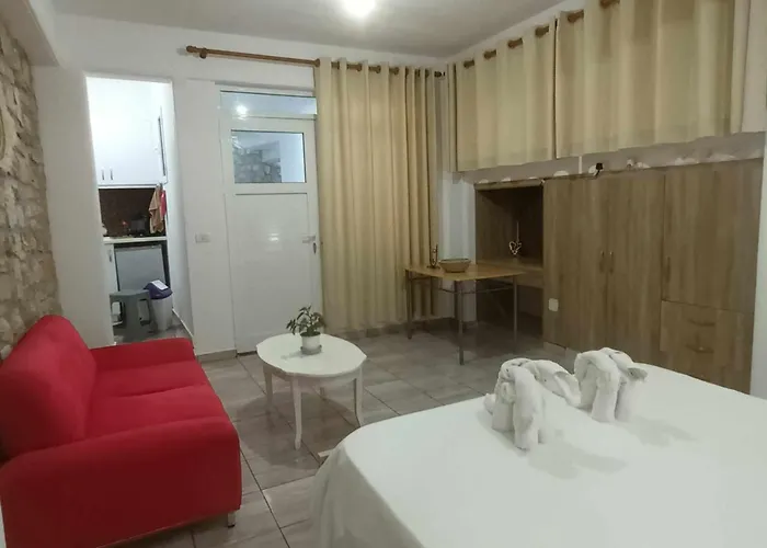 Sunset Guest house Himare